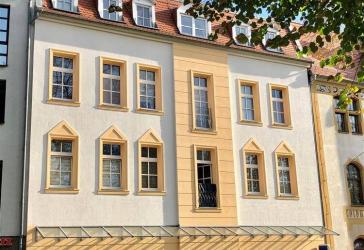 Außergewöhnliche 4-Raum Altbauwohnung in Marktnähe
