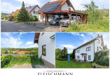 Modernes Wohnen mit Einliegerwohnung, Photovoltaik und unverbaubarem Ausblick
