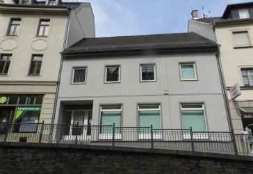 Sofort beziehbares modern ausgestattetes Praxis- oder Bürogebäude (evtl. Büro mit Wohnung) in Zentrumslage von Reiche...