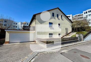 Stadt- und naturnah Wohnen für die ganze Familie! Zweifamilienhaus in Amberg