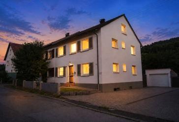 In der Murrhardter Alm-Siedlung: Ihr neues Familien-Haus mit 7 Zimmern und großem Garten