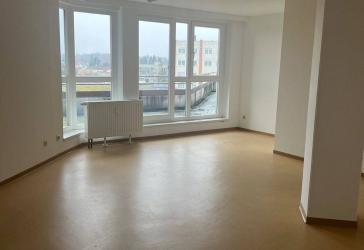 Modernes Arbeitsambiente in Saarlouis - 1 Büroraum im gepflegten Bürokomplex mit Aufzug