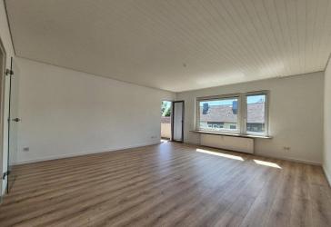 Nahe Bahnhof & Innenstadt: Helle 3-Zimmer-Wohnung mit Balkon & EBK