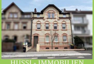 Top-Investment: Vollvermietetes, kernsaniertes Mehrfamilienhaus mit historischem Charakter