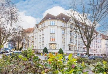 *** Seltene Gelegenheit am Asternplatz - ggü. vom Botanischen Garten ! ***