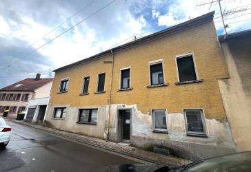 Renovierungsbedürftiges MFH in Ottweiler zu verkaufen!