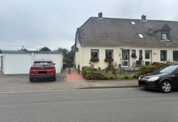 544 m² Gartenglück - Haus mit ca. 100 m² Wfl. und Garage