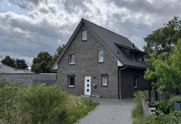 Modernes Einfamilienhaus mit hochwertiger Ausstattung und Smart-Home-System in Groß Wesenberg