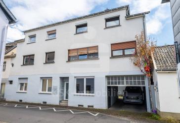 Wohn- und Geschäftshaus im Ortskern von Bad Honnef Selhof