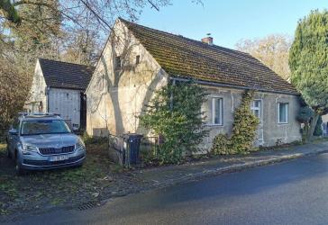 Sanierungsobjekt mit großem Potenzial - Einfamilienhaus mit Scheune und optionalem Waldgrundstück