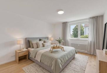 OHNE PROVISION - renovierte 3,5-Zi Wohnung mit eigener Terrasse