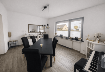 Renovierte Doppelhaushälfte in Uetze: Wintergarten, großzügiger Garten und Garage warten auf Sie!