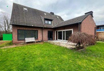 Einfamilienhaus mit Garage