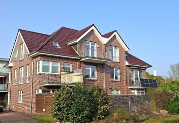 Bezugsfreie Obergeschosswohnung in Lingen - 3 Zimmer, Balkon, Einbauküche, Stellplatz