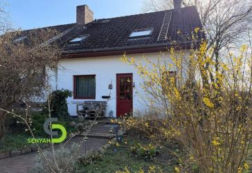 Doppelhaushälfte auf traumhaftem Grundstück - Feldrandlage - Quickborn-Heide