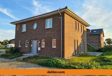 Der ideale Wohnsitz an der Nordsee Wohlfühl-Neubau-Kaufmannsvilla im schönen Tönning