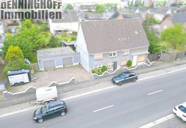 Zweifamilienhaus mit zwei Garagen in Bergkamen