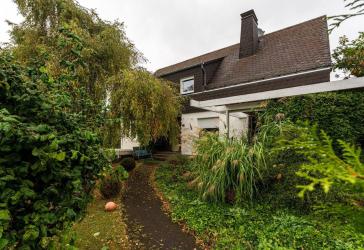 vielseitig verwendbares Zweifamilienwohnhaus