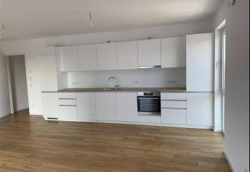 Wunderschöne 4-Zimmer-Wohnung inkl. Einbauküche, Balkon und 2 Badezimmern