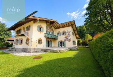 Vielseitiges Investment - Historisches Landhaus für Wohnen oder Gewerbe in Partenkirchen