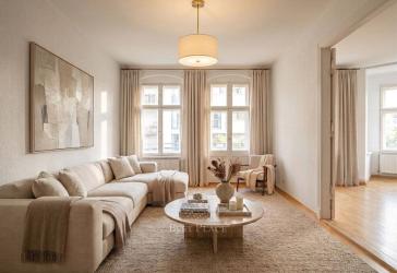 Samariterquartier: Bezugsfreie Gründerzeit-Altbauwohnung mit Erker, Balkon und besonderem Charme