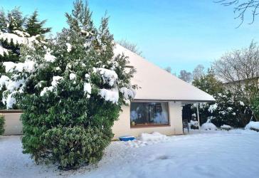 Viel Platz für Familien: Großes Einzelhaus mit sonnigem Garten in Wohldorf-Ohlstedt (ohne Maklerkosten)