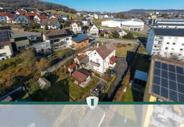 Großzügiges Baugrundstück mit Altbestand (EFH) zur Neubebauung, Grundstücksteilung oder Sanierung