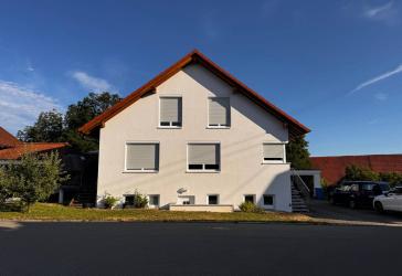Lichtdurchflutete Doppelhaushälfte in Hechingen-Beuren