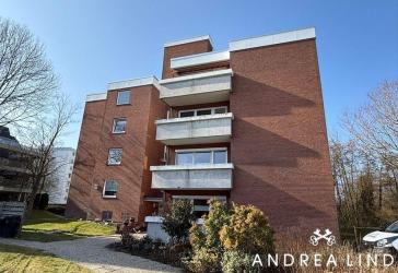 Großzügige 4-Zimmer-Wohnung mit Balkon, Fahrstuhl und Stellplatz in Cuxhaven-Döse