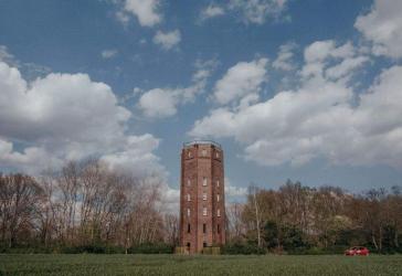 1 Wasserturm. 8 Ecken. 360 Grad.