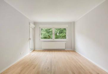 Sanierte und bezugsfreie 3-Zimmer Wohnung in grüner Lage von Grevenbroich