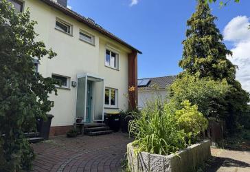 +++ großzügiges 6-Zimmer-Endreihenhaus mit Vollkeller, 2 Bädern und Garage +++