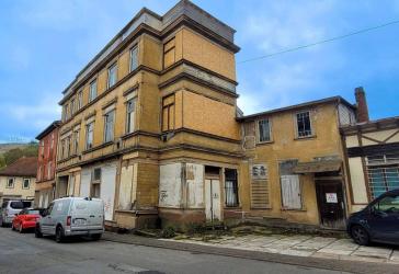MFH-Paket mit Gewerbeeinheiten und Garage in Friedrichroda