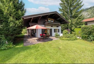 Einzigartiges Landhaus mit zwei separaten Appartements am Ende einer Sackgasse!!!