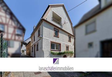 Zeltingen-Rachtig: Historisches Wohnhaus mit Freisitz und Moselblick