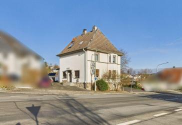 Zweifamilienhaus mit Gewerbeeinheit in Sundern sucht neue Eigentümer