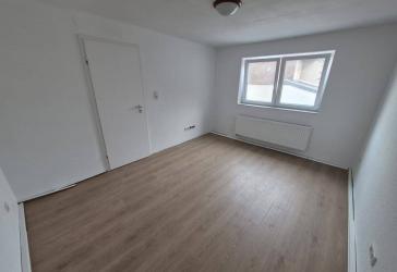 Anliegerwohnung mit separatem Eingang