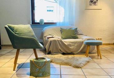 Außergewöhnlich, großzügige Wohnung mit Hauscharakter,separatem Eingang und hochwertiger Ausstattung