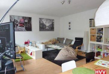 HVV Immobilien: „Grünenweg“: Helle freundliche 4-Zimmer-Wohnung mit Fahrstuhl!