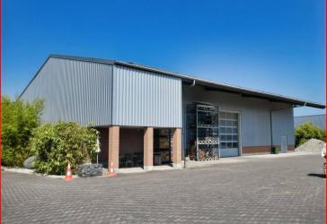 Gewerbehalle in Ettikon