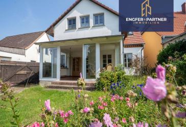 Ein Zuhause mit Geschichte, Charme und einem traumhaften Naturgrundstück.