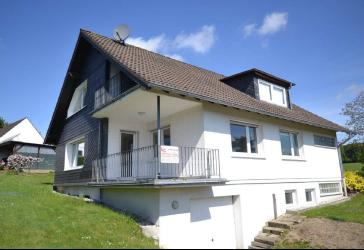 Großzügiges EFH/ZFH in ruhiger Lage, schöner Garten, Garage im Haus