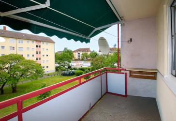 Gepflegte Eigentumswohnung - Balkon, Stellplatz und gute Wohnlage