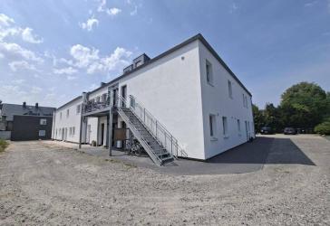 Kleine Erdgeschosswohnung / Erstbezug
