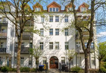Gut vermietete Kapitalanlage mit Potential * 2 Zimmer mit Balkon