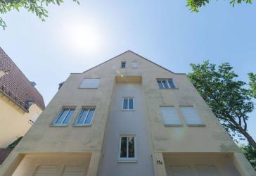 SfKW - Helle 2-Zimmerwohnung mit Einbauküche und Dachterrasse und Stellplatz