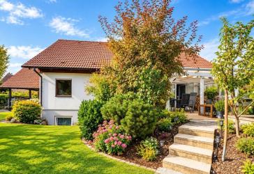 Drei Einheiten, viele Perspektiven - Zweifamilienhaus mit Einliegerwohnung in Böhringen