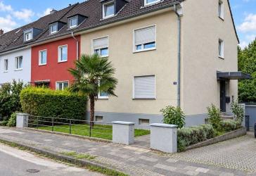 Familienglück in Köln-Dellbrück – Haus mit Garten & 2 Garagen