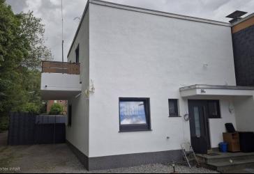 Kernsaniertes Reihenendhaus ( Zweifamilienhaus) am Gysenberg