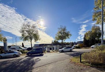 Moderne Autohaus-Immobilie mit Werkstatt und Showroom - Betriebsübernahme optional